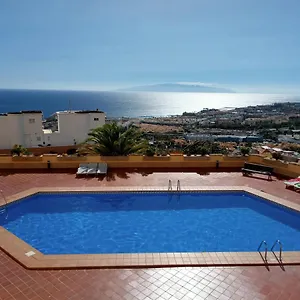 https://balcon-atlantico-holiday-tenerife.adeje-hotels.com