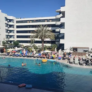 https://luxury-apartment-with-pool-view.adeje-hotels.com